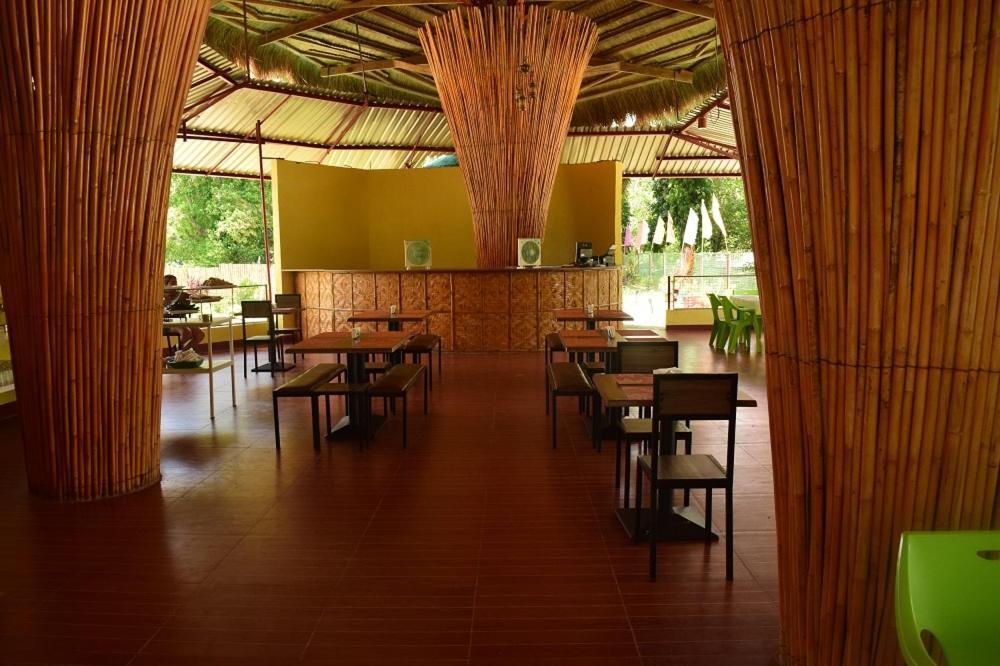 Loboc Riverfront Resort And Restaurant Exterior foto